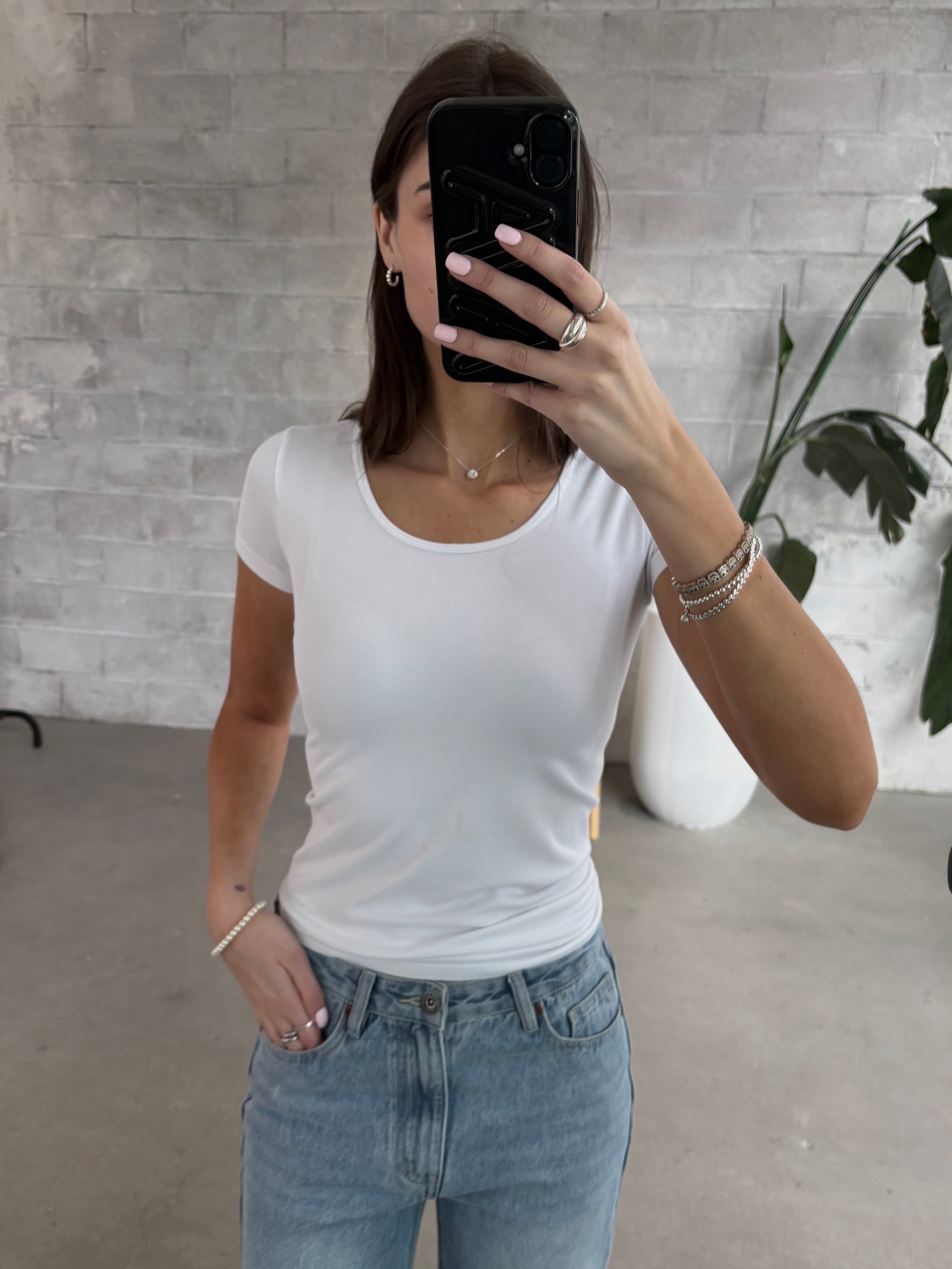 C'EST MOI Short Sleeve Scoop Neck Top